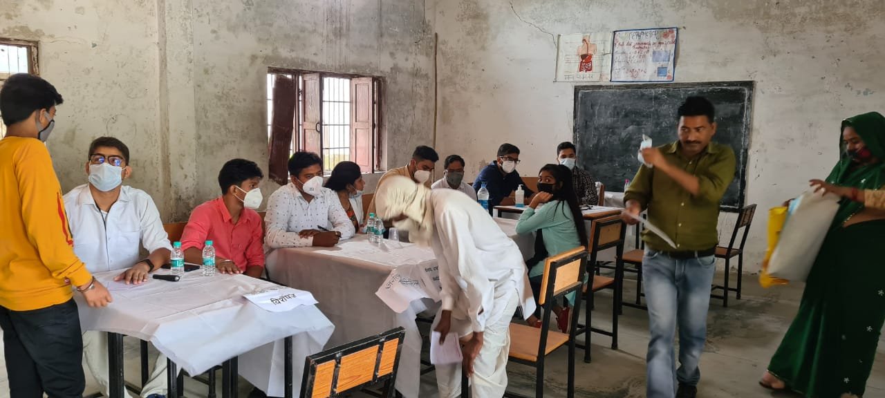 286 लोगों ने उठाया निशुल्क स्वास्थ्य शिविर का लाभ