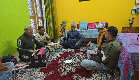 कुमाऊं की बैठकी होली है बहुत प्रसिद्ध , चंद वंश से जुड़ा हैं बैठकी होली का इतिहास..