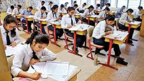 सीबीएसई बोर्ड में बड़ा बदलाव! अब छात्र साल में दो बार दे सकेंगे परीक्षा, मिलेगा बेहतर स्कोर का मौका..