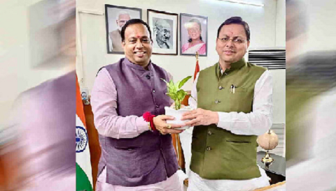 सीएम धामी से मिले बीकेटीसी अध्यक्ष, बद्री-केदार यात्रा व्यवस्थाओं पर हुई चर्चा..