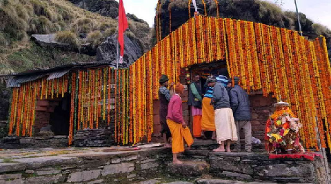 रुद्रनाथ यात्रा में व्यवस्थाएं हुईं फेल, क्षमता से तीन गुना पहुंचे श्रद्धालु..